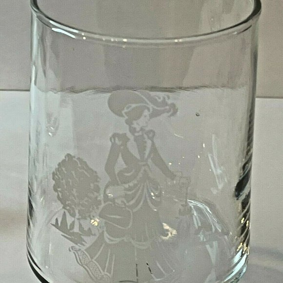 Vintage 1970s Mrs. Albee Victorian Etched Clear Glass 6 Piece Stemware Set - Picture 5 of 6